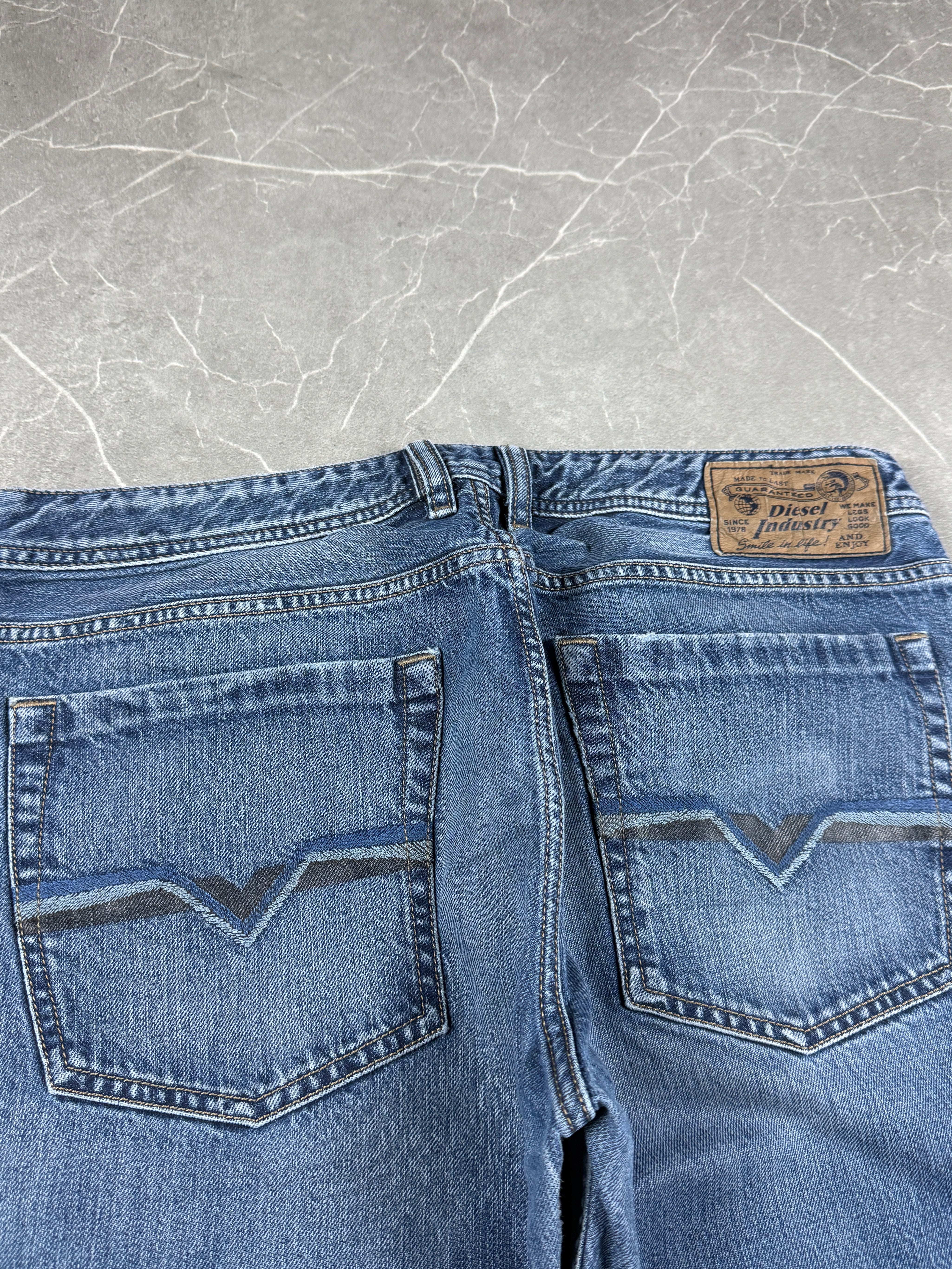 Diesel Bootcut Jeans (S)