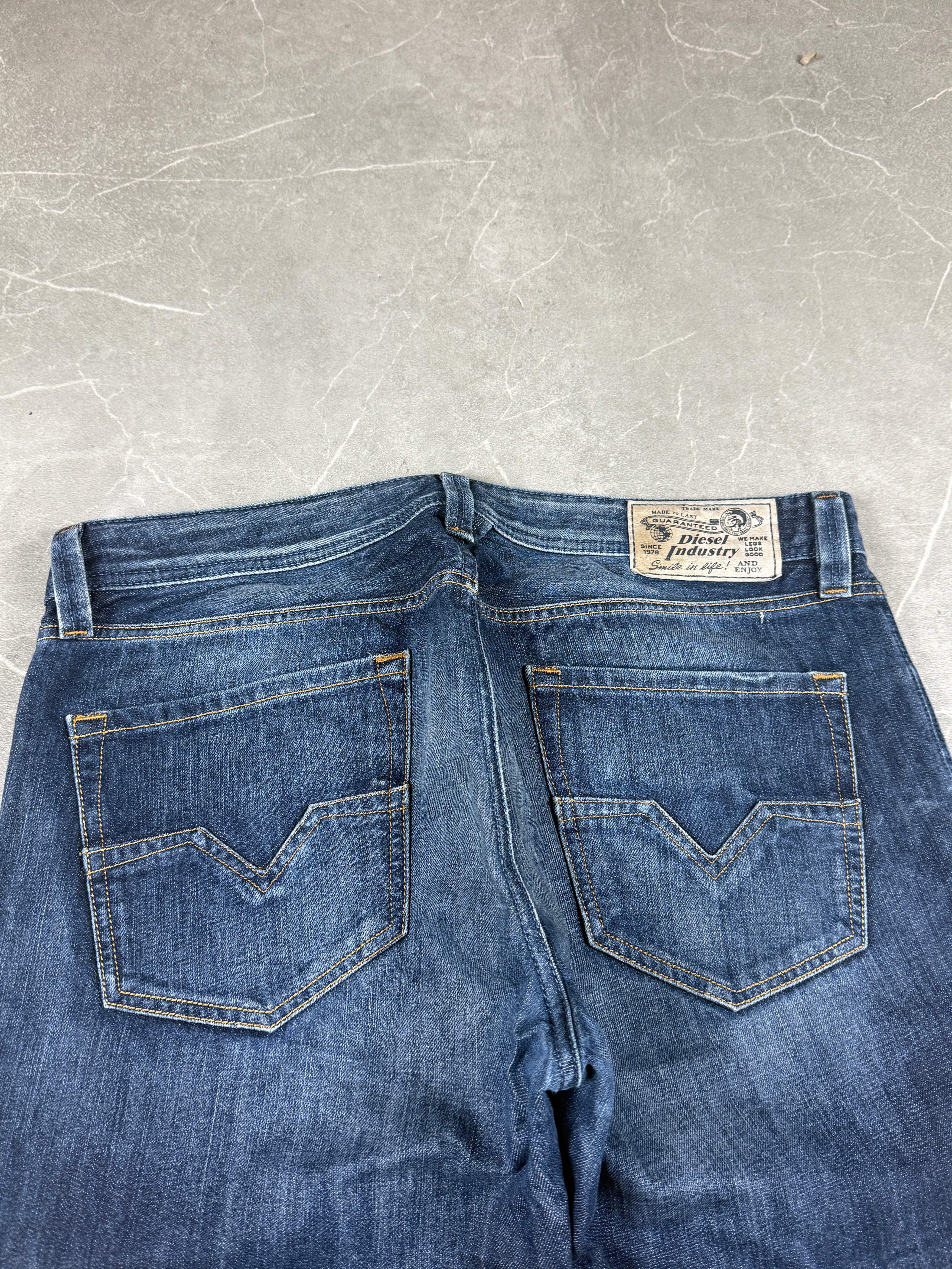 Diesel washed Jeans (M-L)