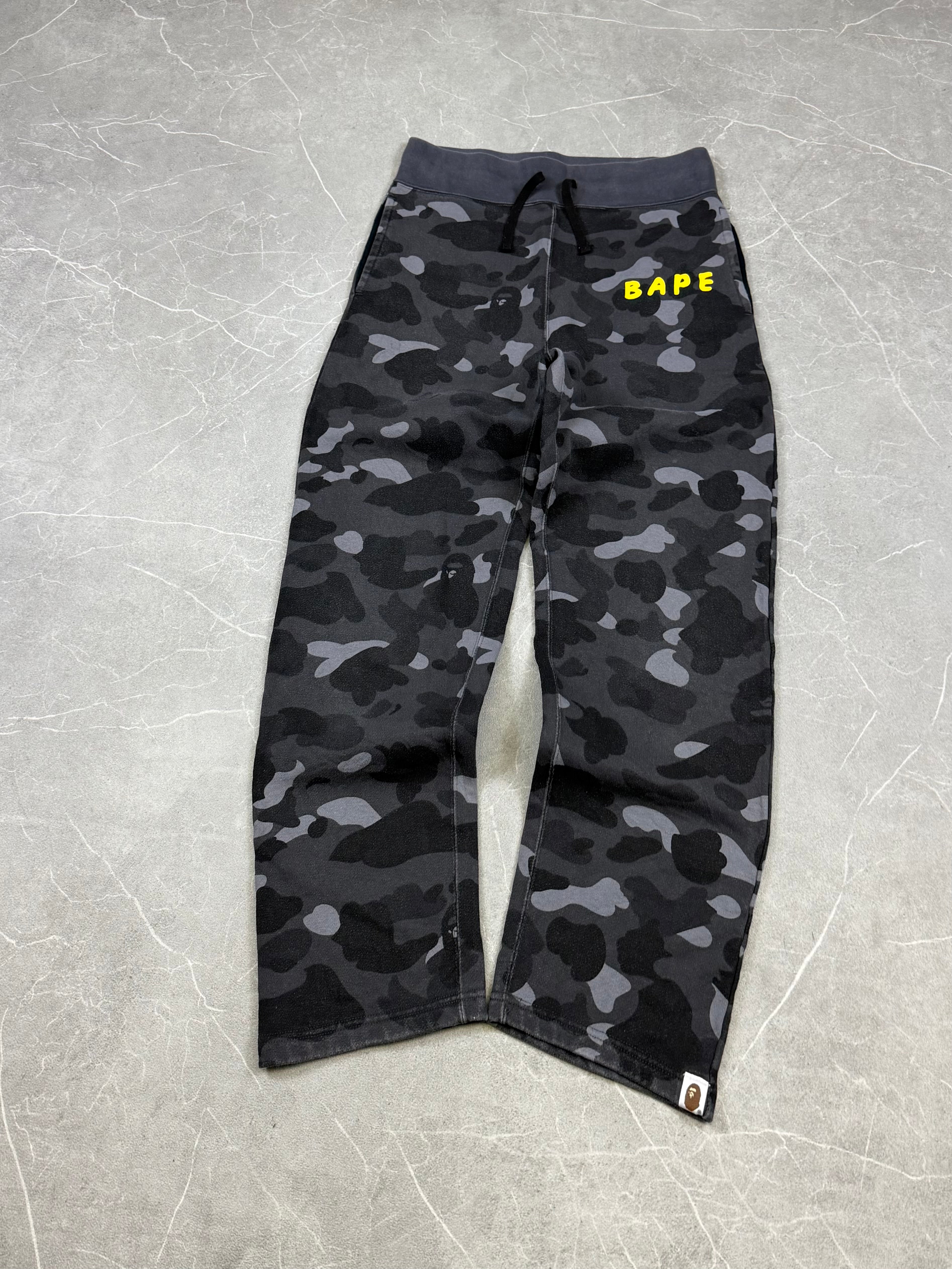 Bape x Keith Haring Camo Jogger open leg (XS-S)