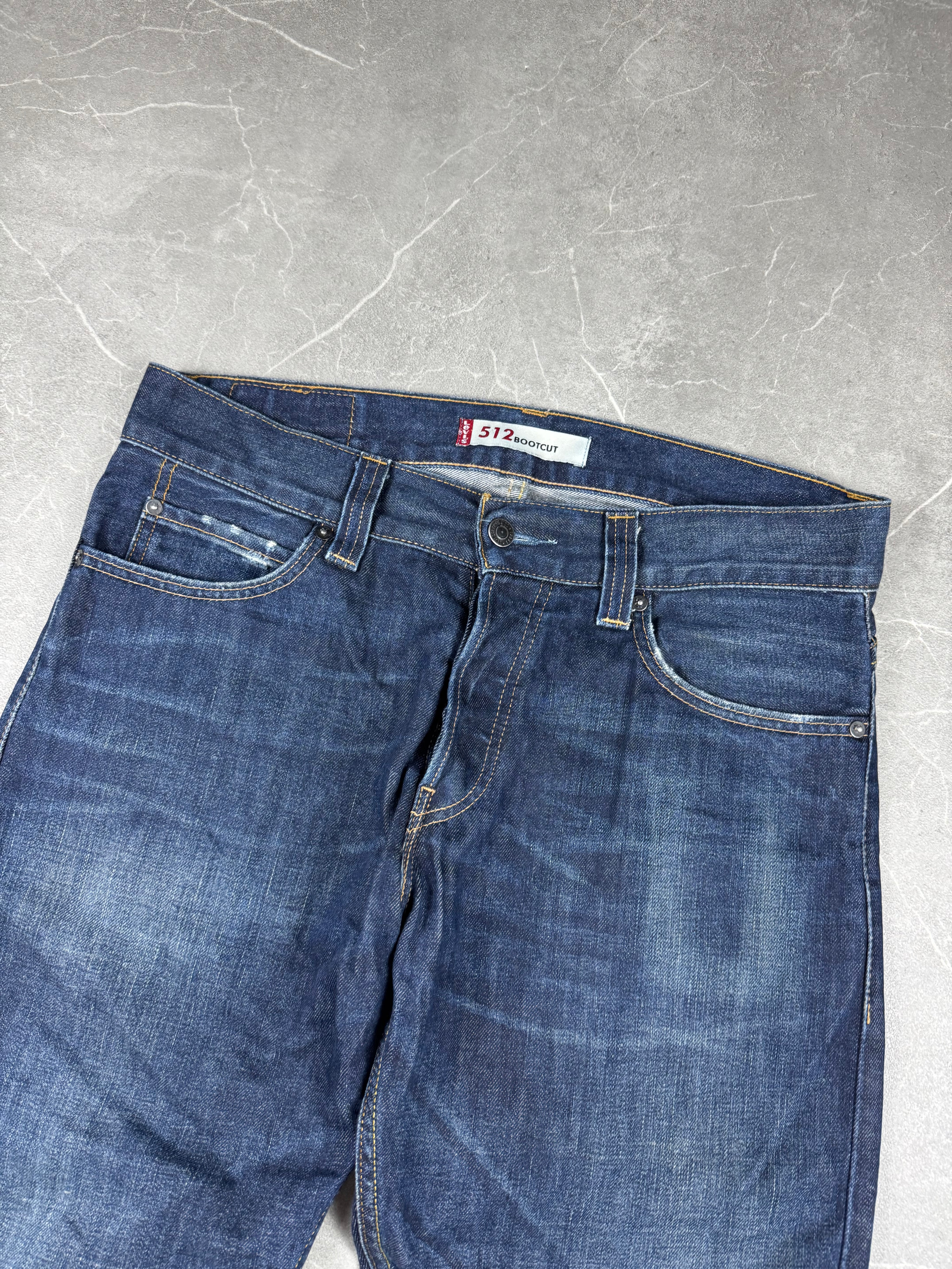 Levi's Bootcut Jeans (M)