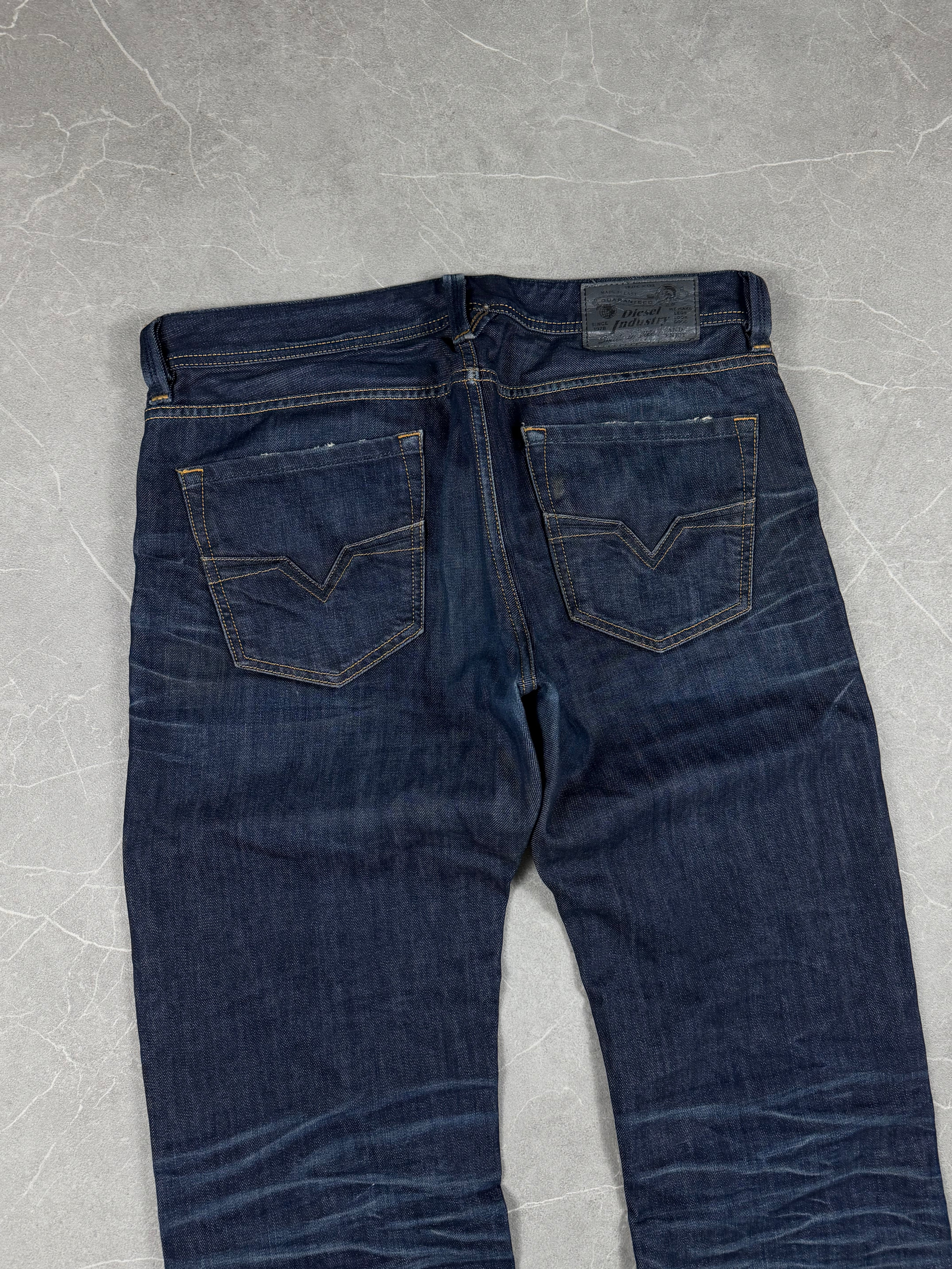Diesel washed Straight Jeans (M-L)