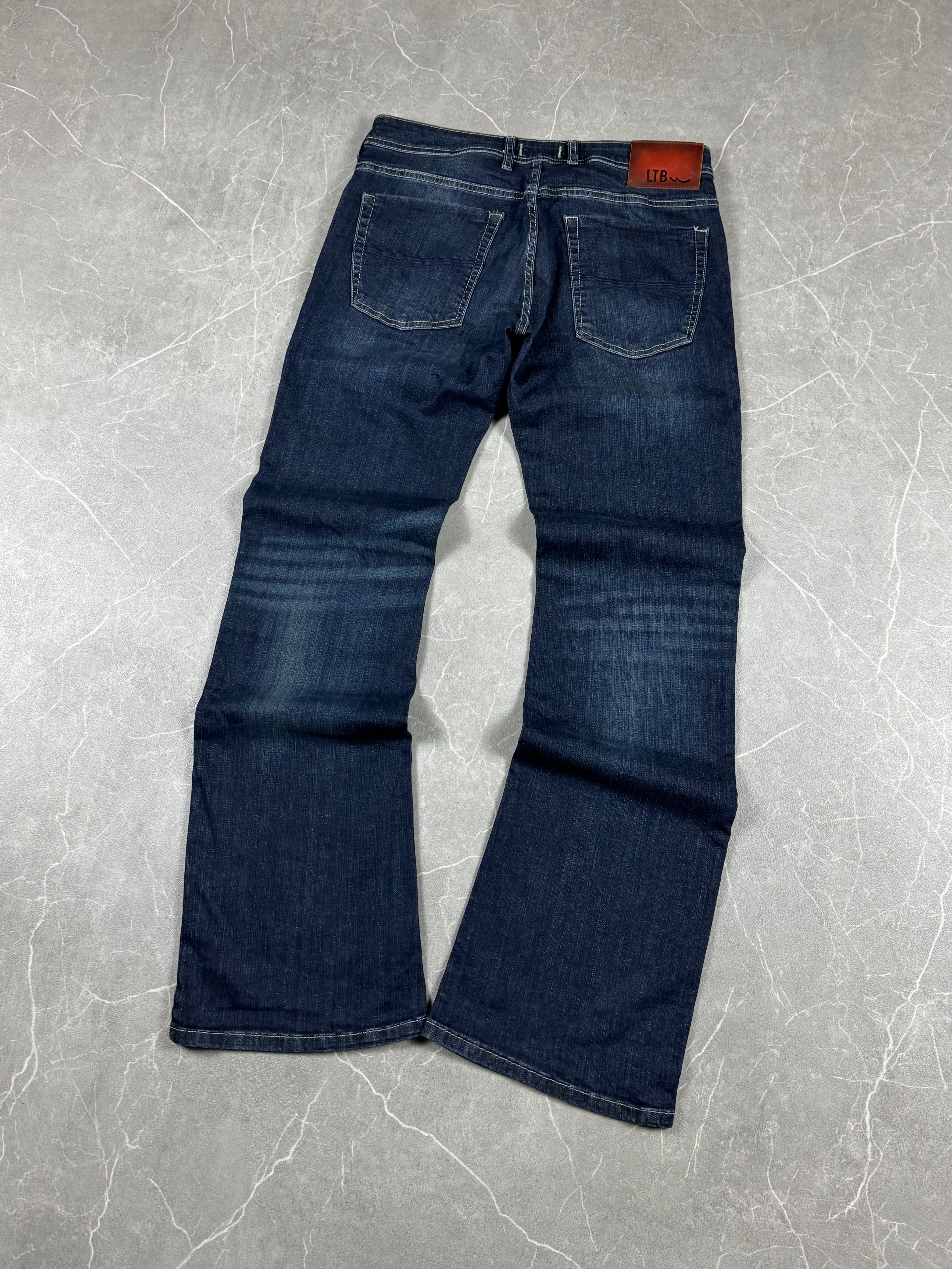 Vintage Bootcut Jeans (S-M)