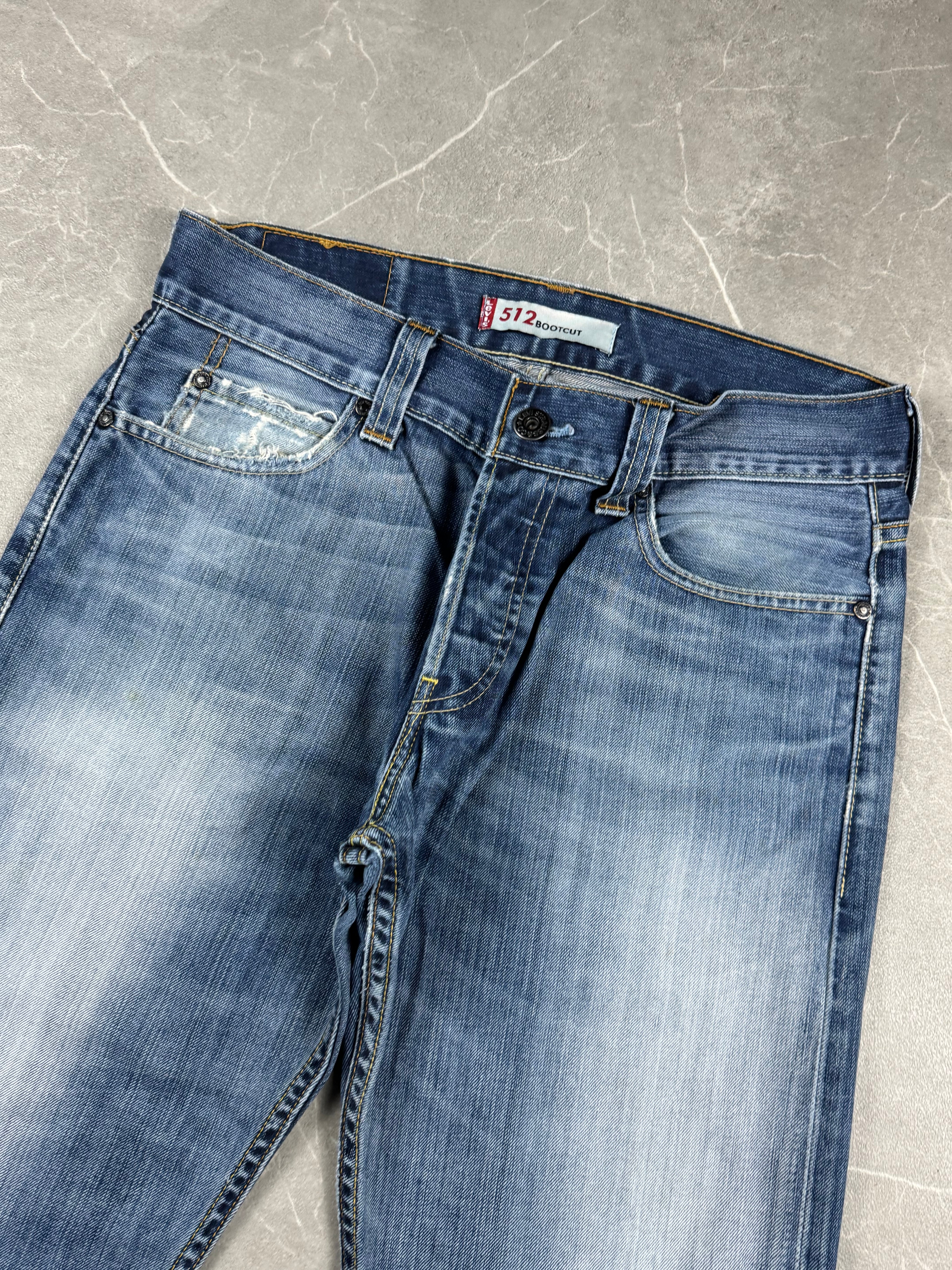 Levi's Bootcut Jeans (M)